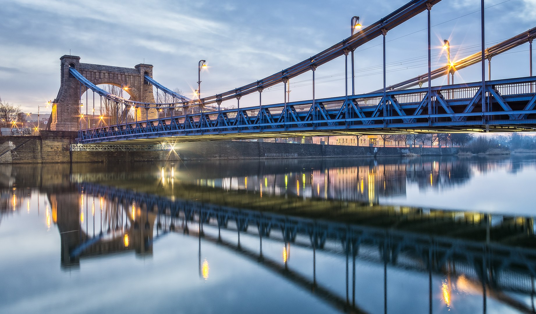 Місто-казка, яке називають &quot;Венецією Східної Європи&quot;: де шукати 800 гномів, сотні мостів та каналів